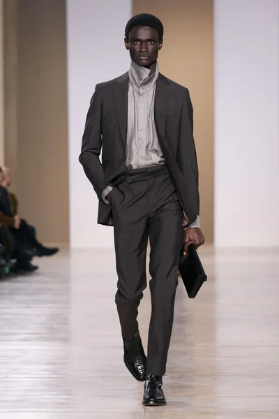 Look 40